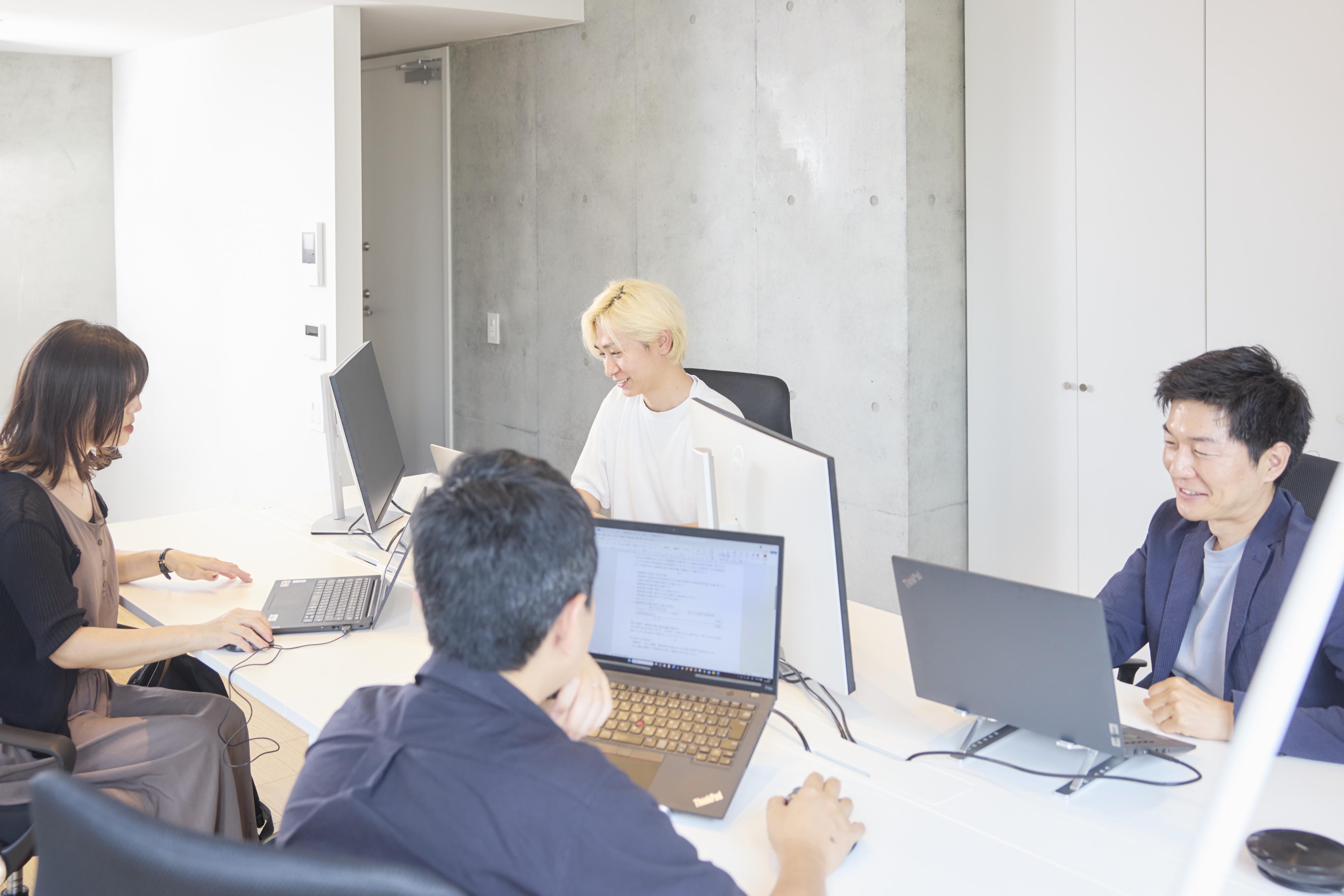 同社は、生産設備の最適なアセットマネジメントを実現するSaaSを開発するスタートアップ。