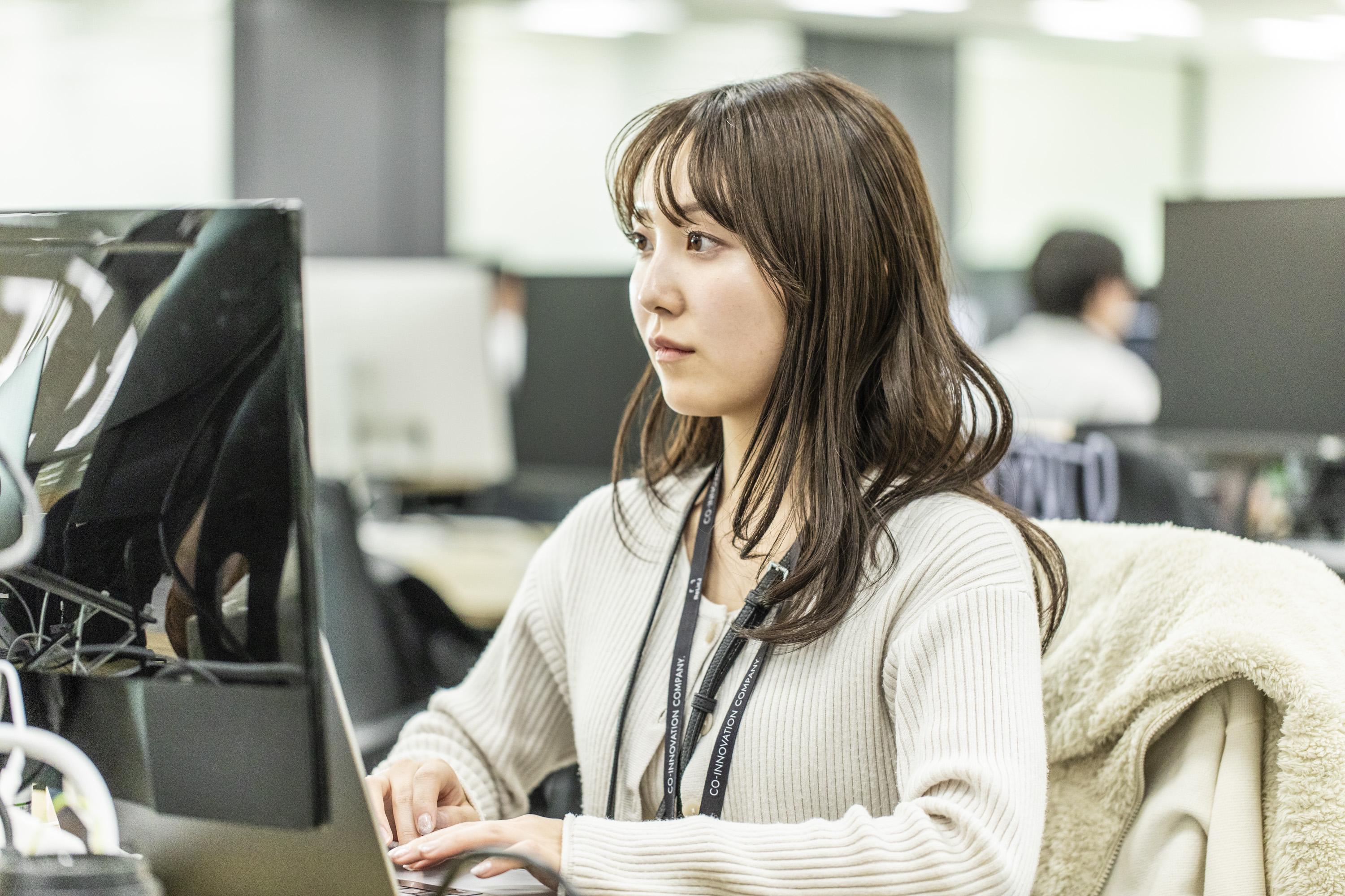 クラウドファンディングプラットフォーム「ENjiNE」（エンジン）は、世界初の"ネットワーク型"クラウドファンディングプラットフォーム。