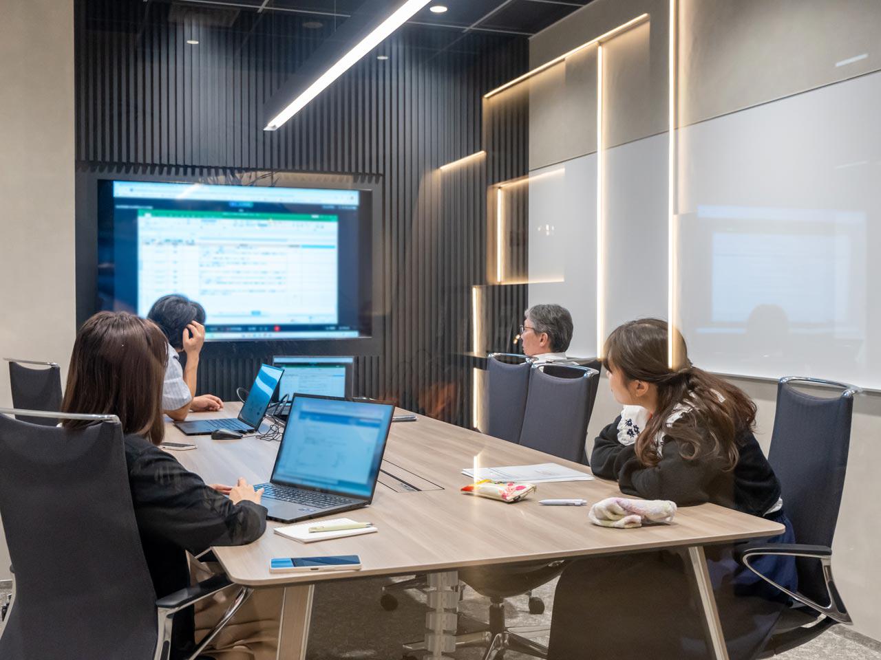 組合や企業からは、大幅な業務効率化を叶えたという声が多く寄せられる。このサービスによって健康保険関連のDXがかなり広まった今、同社では引き続きコラボヘルスをはじめとした健康促進をもっと拡大させていく。