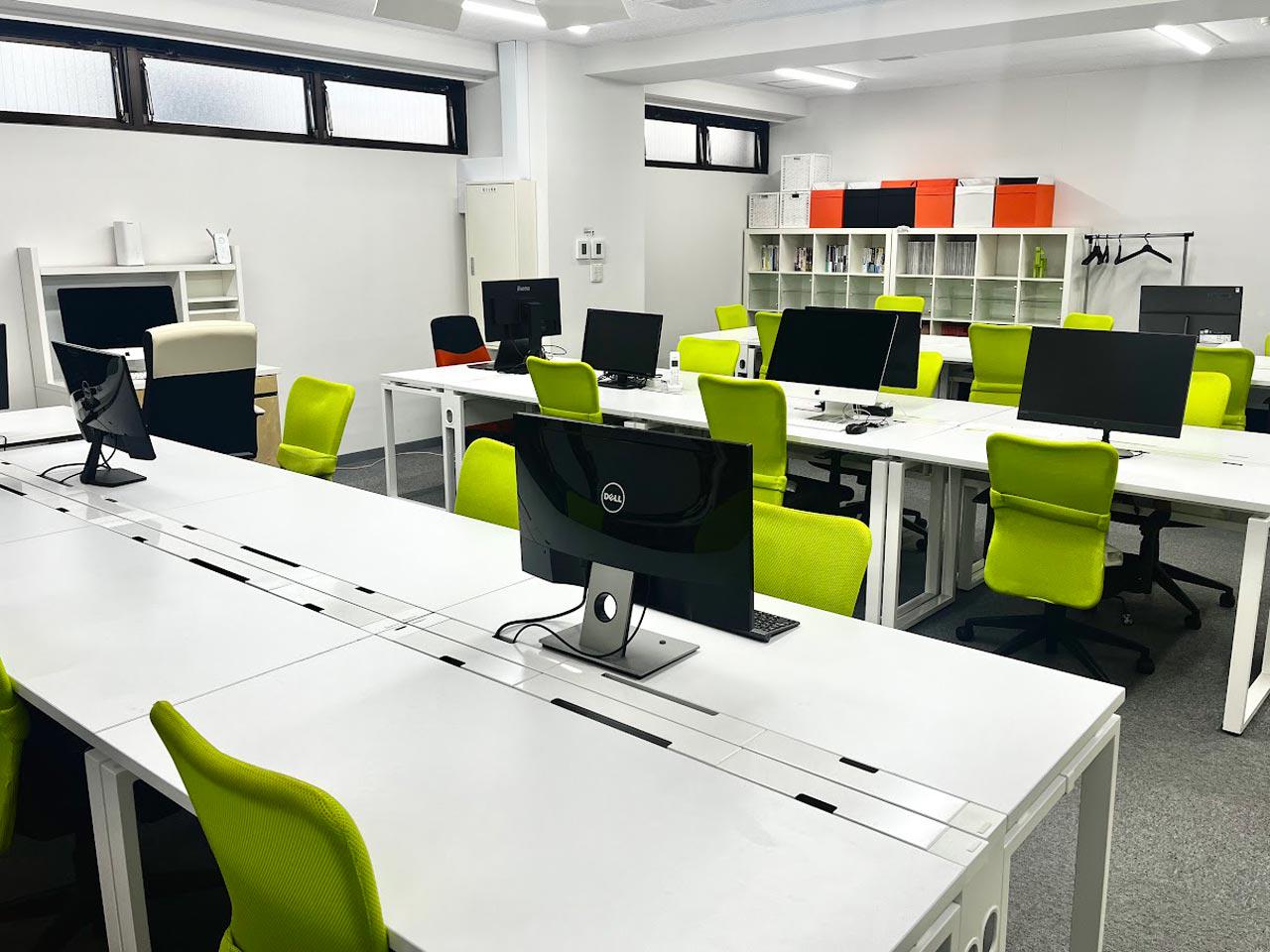 事業拡大のために新たなメンバーを募集する。