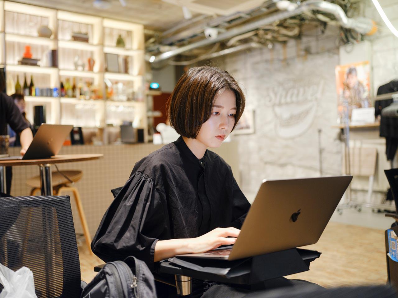 業界別に特化したサービス、地域ごとの対面サービス、“ホリエモン”のブランドが強み。