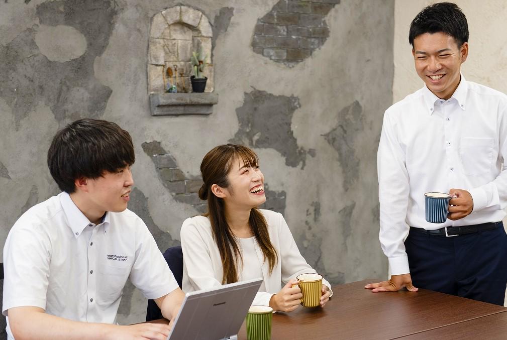 社員同士の仲は非常によく、アットホームな雰囲気も特徴の一つ。