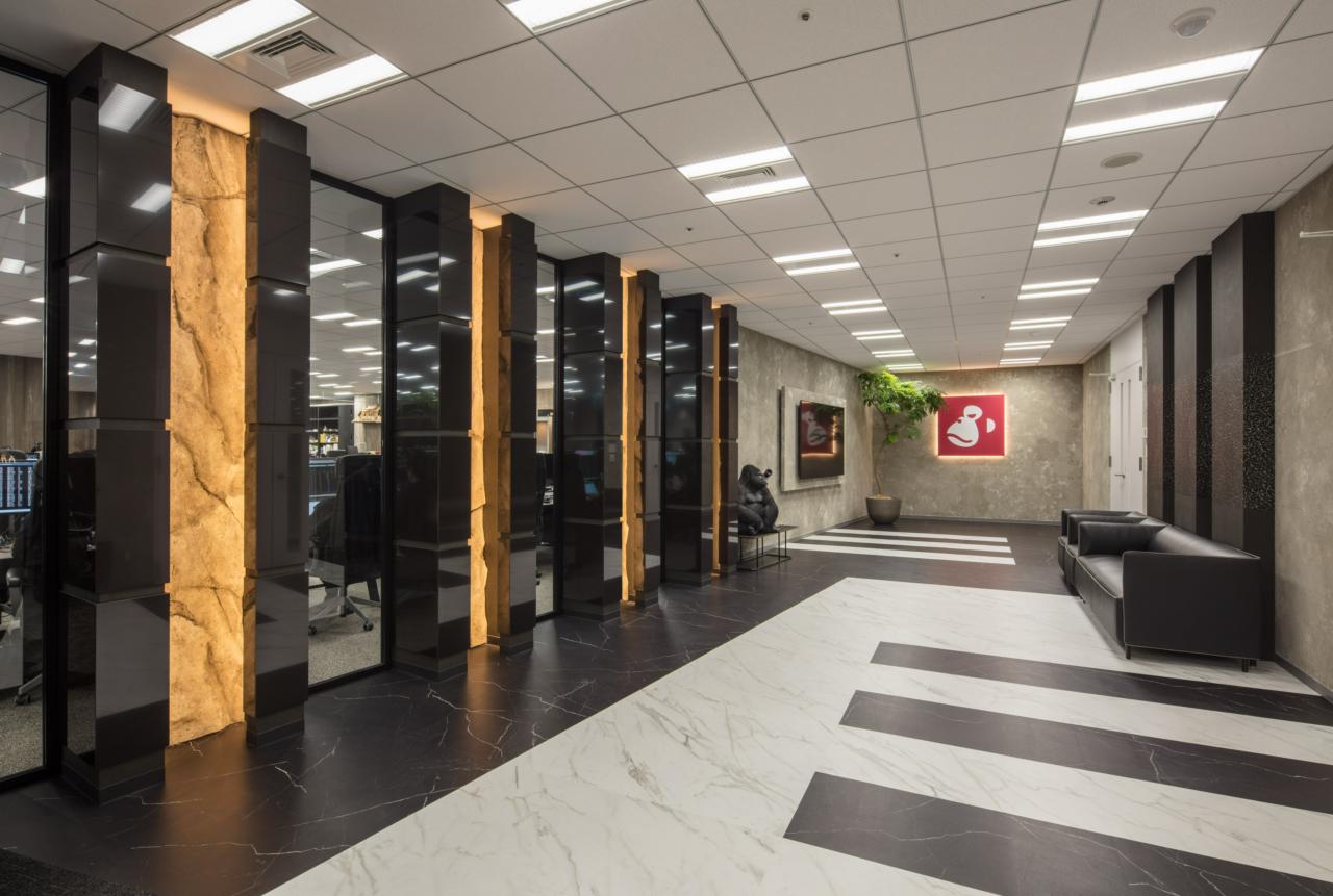 株式会社SARUCREW 求人画像1