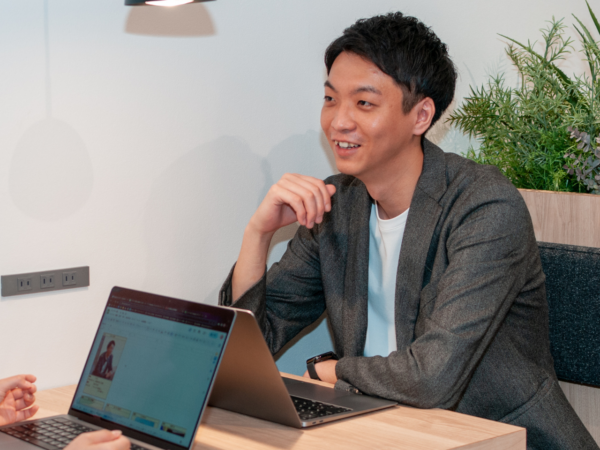 募集している求人：SES営業【第二新卒OK・学歴不問】中目黒勤務｜住宅手当最大4万円｜私服OK｜残業月7.5時間