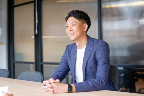 募集している求人：SES営業【第二新卒OK・学歴不問】中目黒勤務｜住宅手当最大4万円｜私服OK｜残業月7.5時間