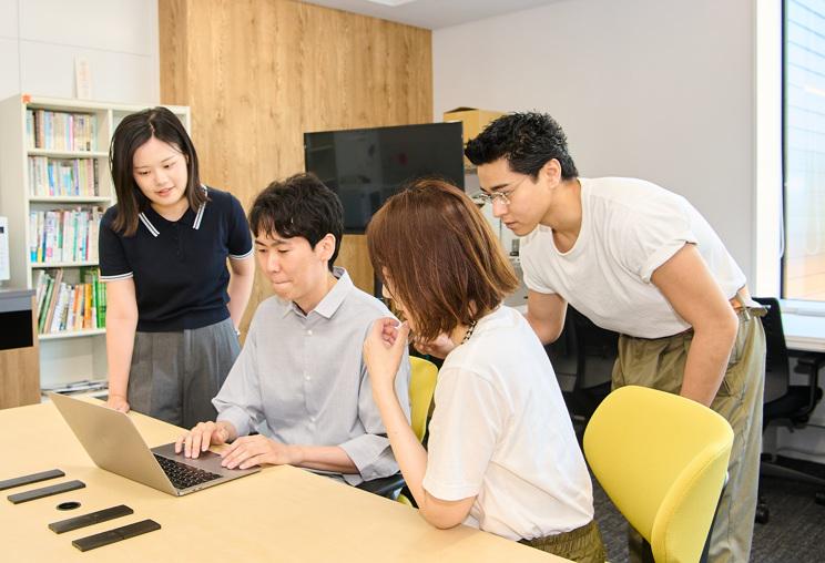 多様性を重んじ、年齢もキャリアも関係なく、意見は率直に伝えてもらうことを大事にしています