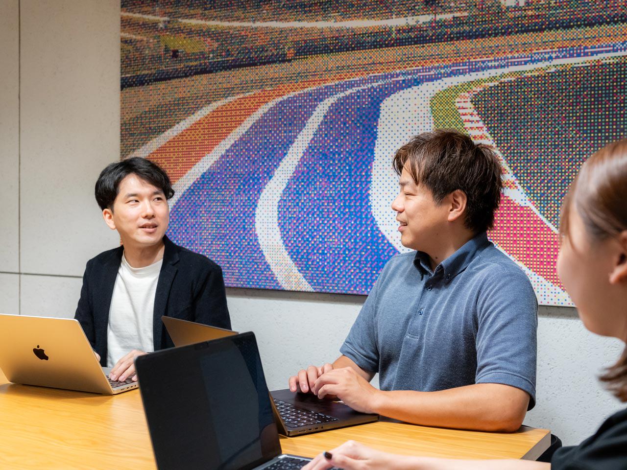 日本での普及率はわずか2.8%（2024年）であるEV。環境面や自動運転の観点でメリットの多いEVを、1日も早く日本社会へ広めたい。――そんな思いで同社は生まれた。