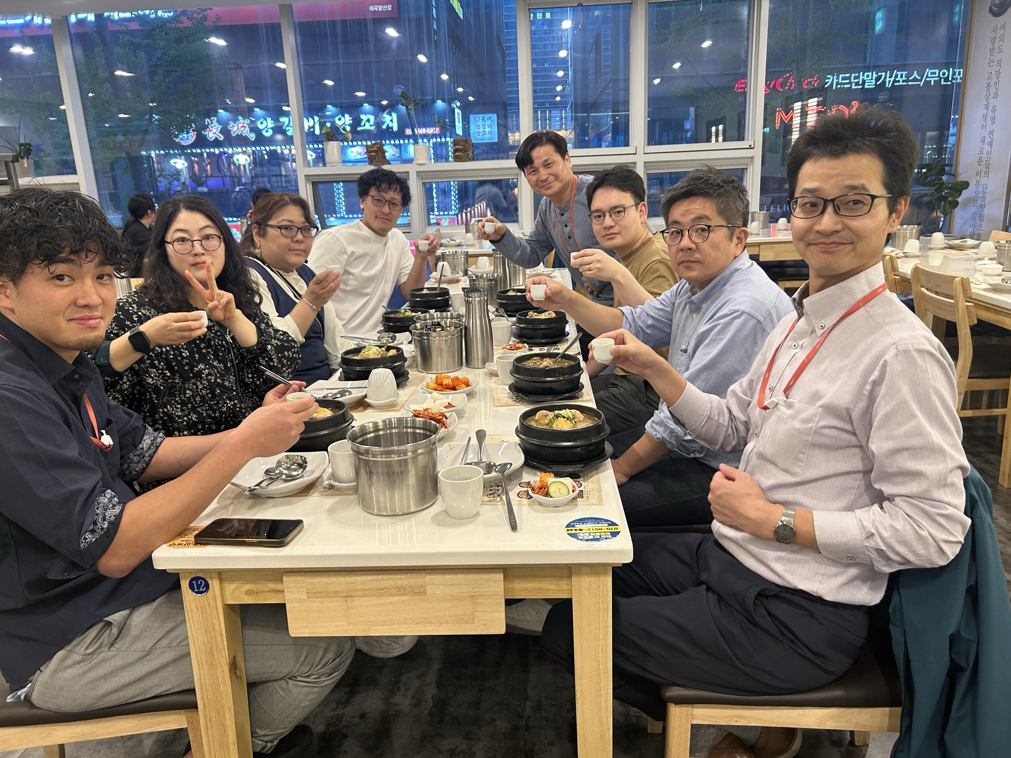 社員全員で、韓国本社ツアーを行いました。