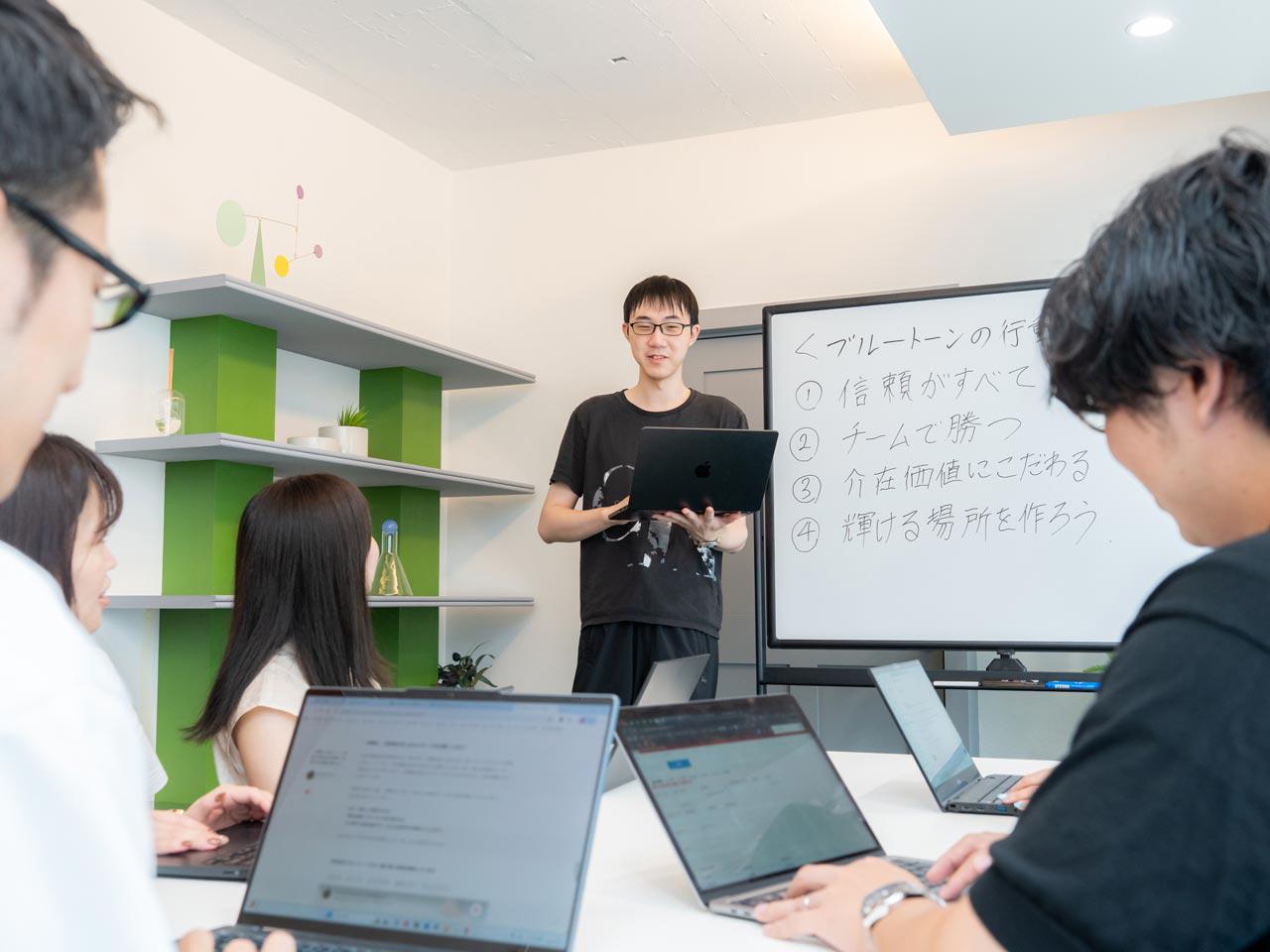 問い合わせに自動回答する生成AI環境を構築する新サービス生成AI環境構築サービス『AI Going』を立ち上げ中。