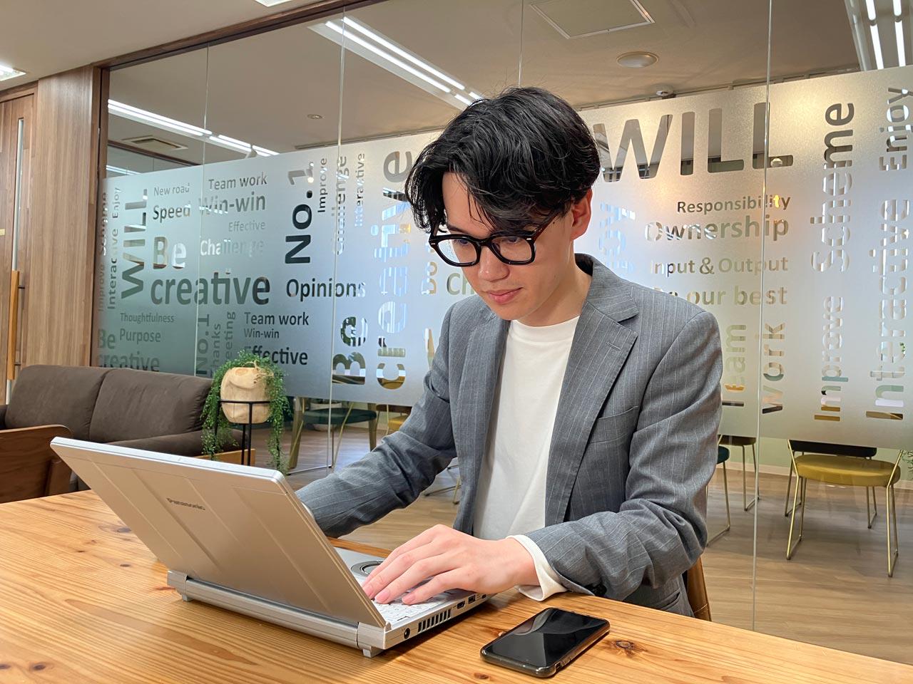 同社は、同封同梱メディア領域において、広告シェアNo.1というポジションを築いており、独自のコンセプトでDtoC事業も展開する。