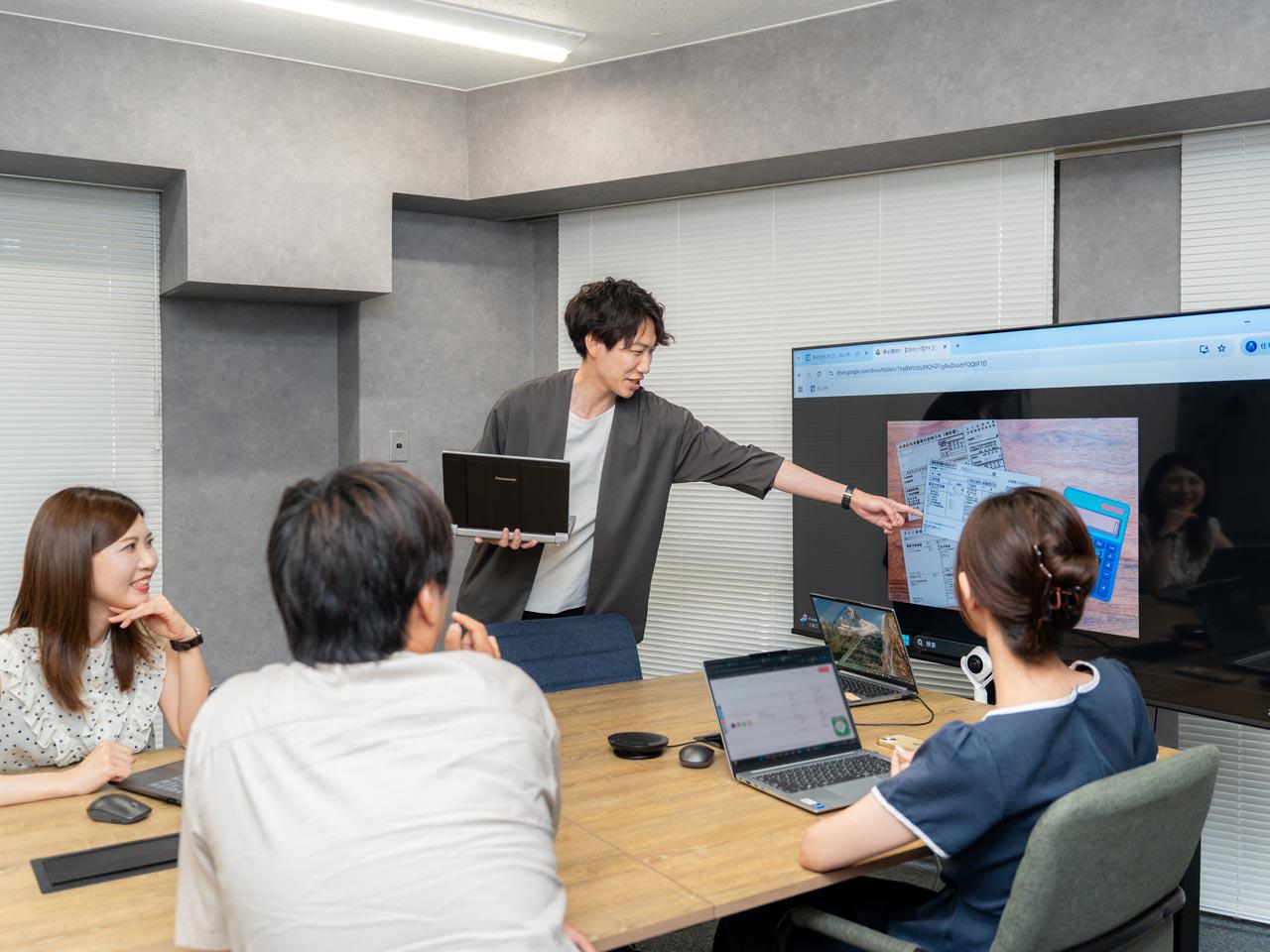 社内活動や部活動、就業時間中に通えるパーソナルジム等のユニークな福利厚生が充実しており、仕事以外の楽しみを会社で見つけられる取り組みを積極的に行っているのも魅力だ。