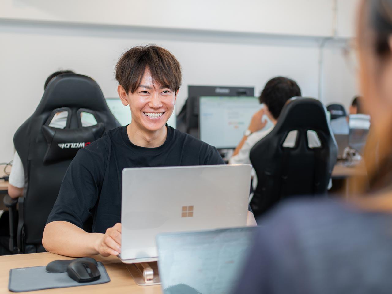 そんな同社が求める人材像は、主体性や当事者意識の持ち主。