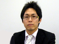 「以前はプロの棋士を目指していた」<br />という入社2年目の本田氏。