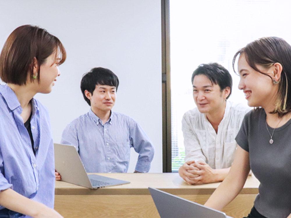 同社では計5サイトを展開。社内はメンバー同士が日々議論をしながらサービス向上に活かされている。