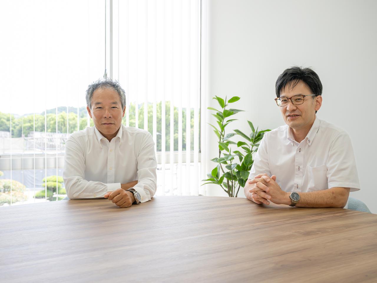 日東工業が大好き、という社員が特に多いDX統括部とEMS事業室。仕事の楽しさが会社愛に繋がっている。