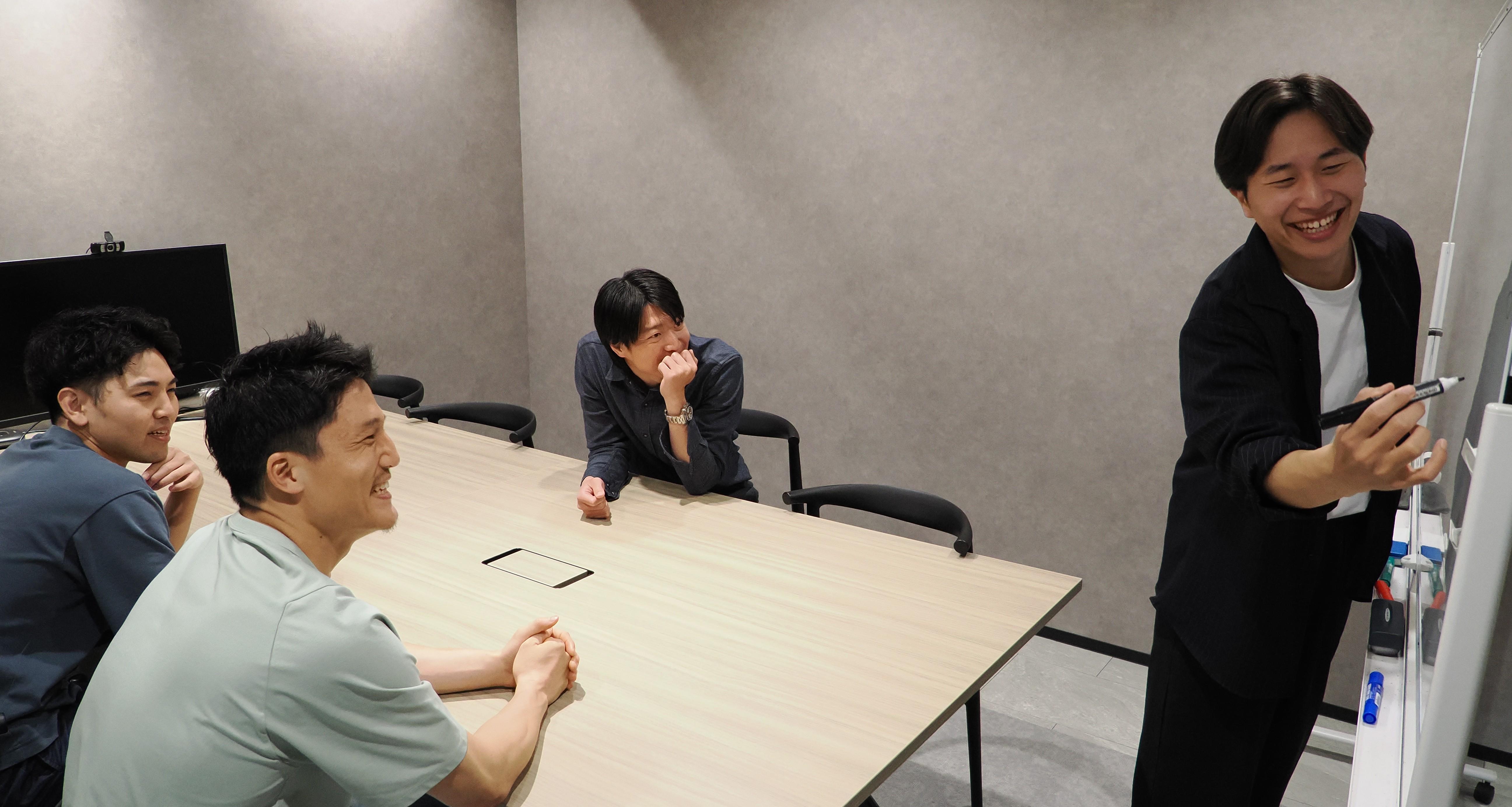 日本の基幹産業であり、世界へ羽ばたける可能性を秘めた製造業の課題と真摯に向き合い、最先端のAI技術を使ったシステムを通じて、その解決に挑んでいる。