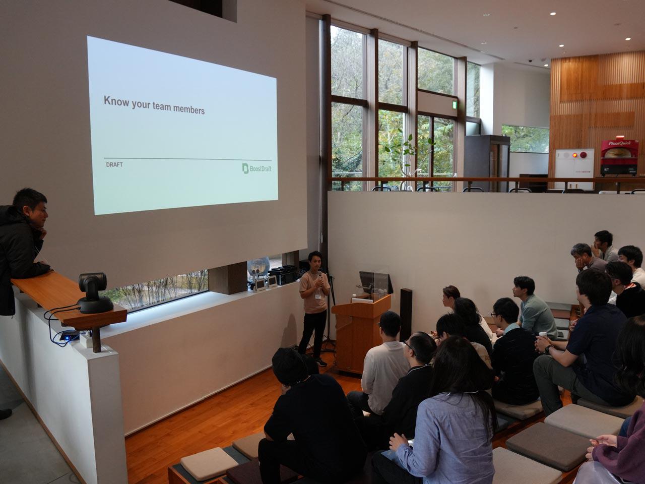 世界中から優秀な人材が集まる多様性に満ちた職場だ。