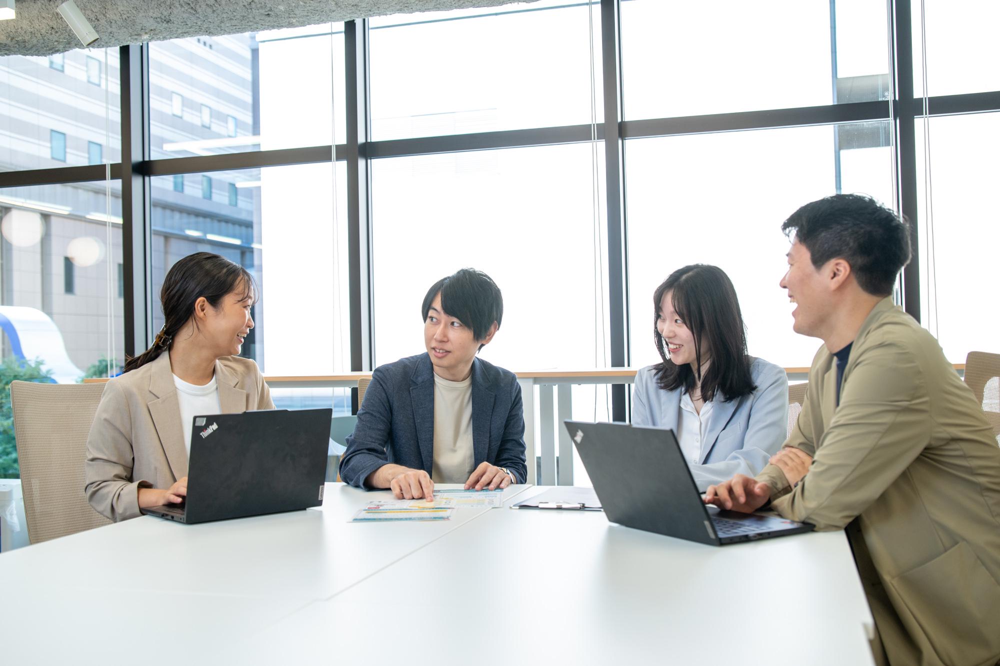 ローンチから丸2年で導入校は約850校を数え、2024年度に1,200校への導入を目指し、基盤を固めるフェーズにある。