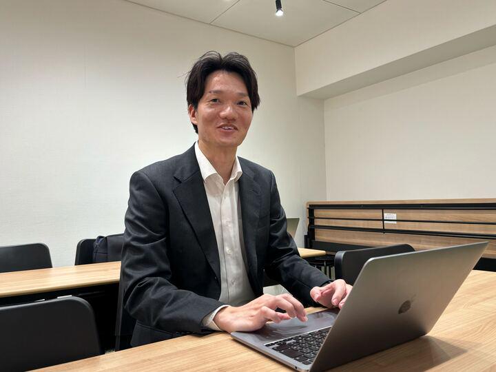 たまには東京銀座オフィスに出社して顔を合わることもあります！