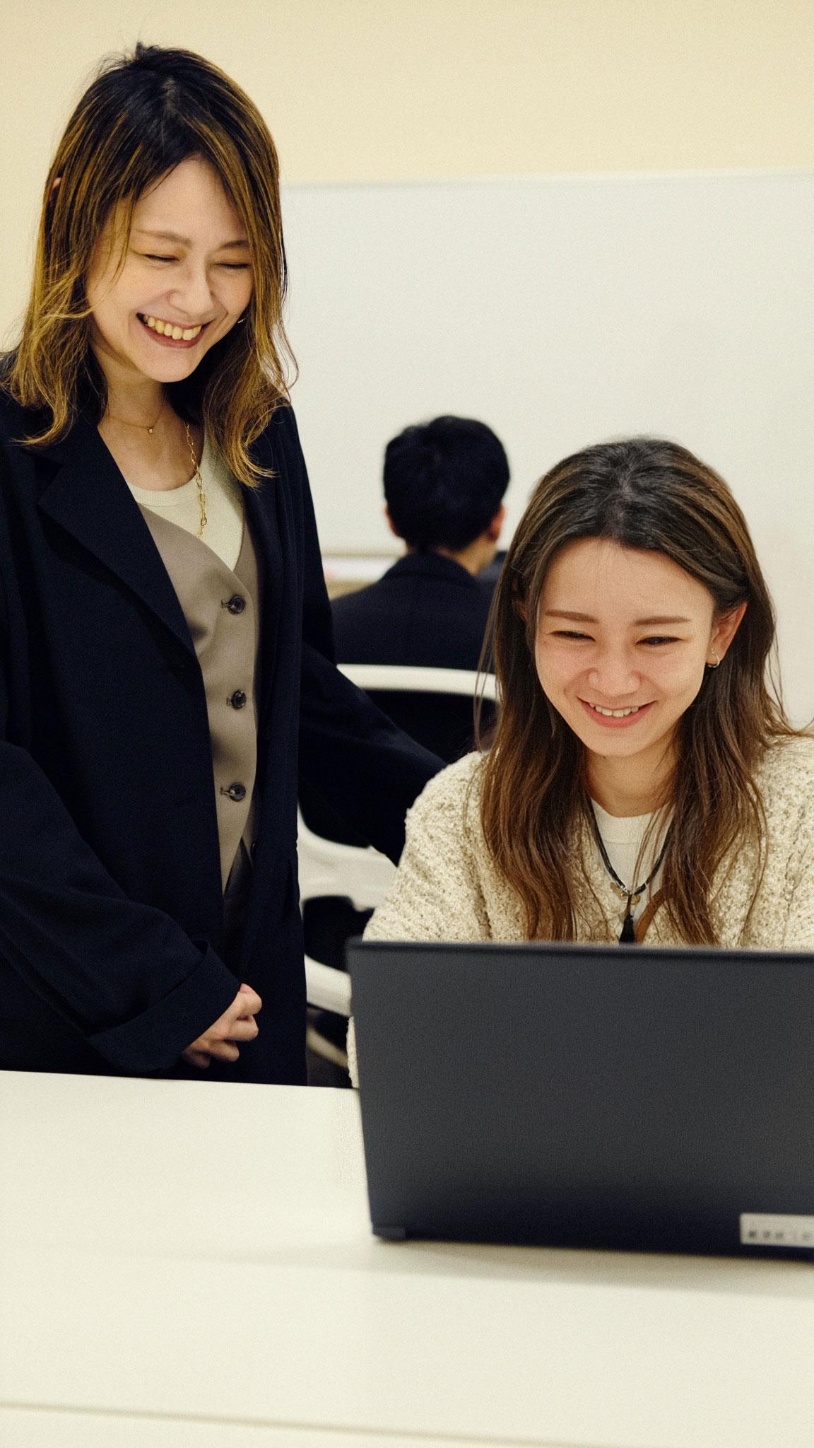 様々な業界の案件があるため、幅広い知識や経験を身につけることができるのも同社の魅力の一つ。