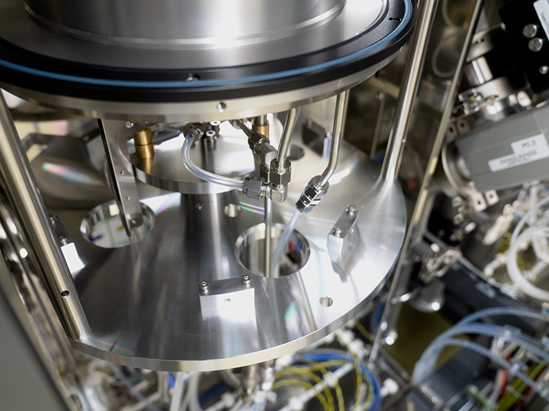 事業内容：半導体製造装置メーカー・技術商社