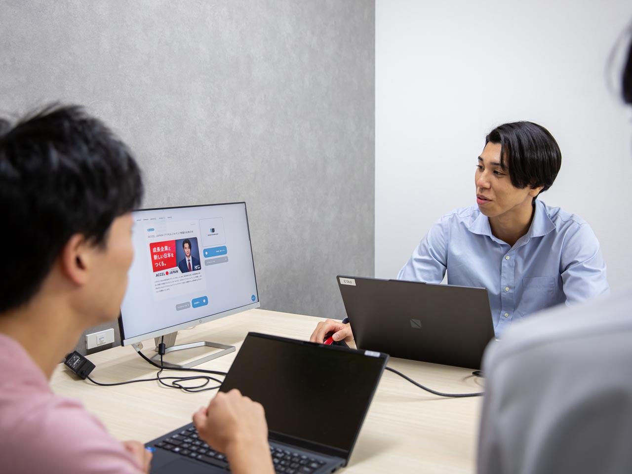 案件はインフラ領域に強みを持ちつつ、開発分野にも広がっており、幅広い技術に挑戦できるのが特徴である。