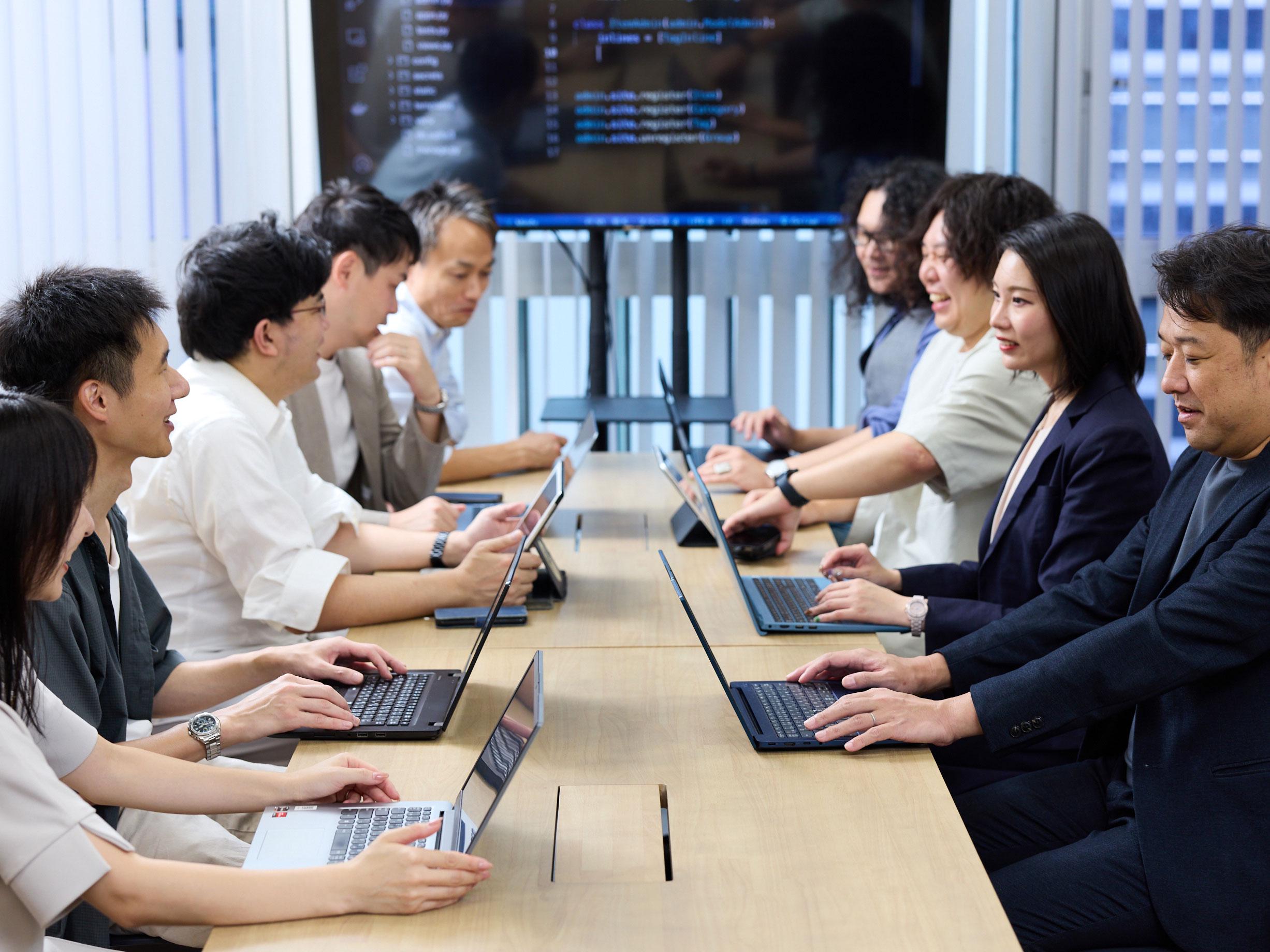 上流からプロジェクトに参画して顧客の課題解決に取り組む、ITソリューションカンパニーを目指す。