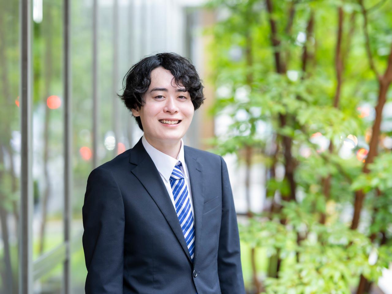 社内は和気あいあいとした雰囲気で、リモートと出社を柔軟に組み合わせた働き方が定着している。スキル以上に「意思表示を大切にする」文化が根付いており、挑戦したいと手を挙げればチャンスを得られるという。