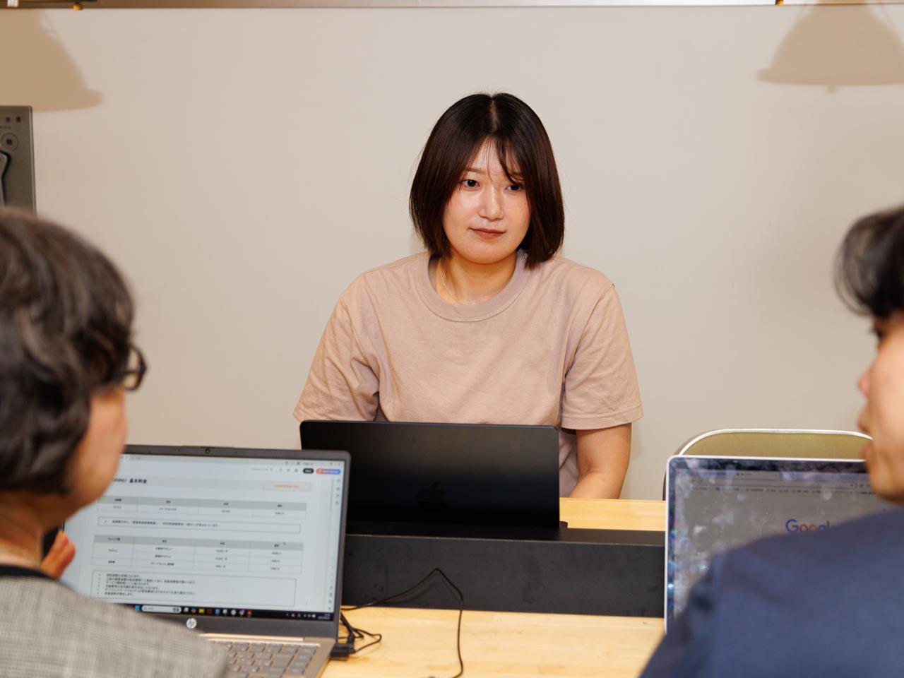 現在のサービス開発では賛同者がさらに増え、大阪府にある大学や大手ICT企業、全国の地方銀行とも提携する。今後も業界や商圏にとらわれない事業拡大を進める。