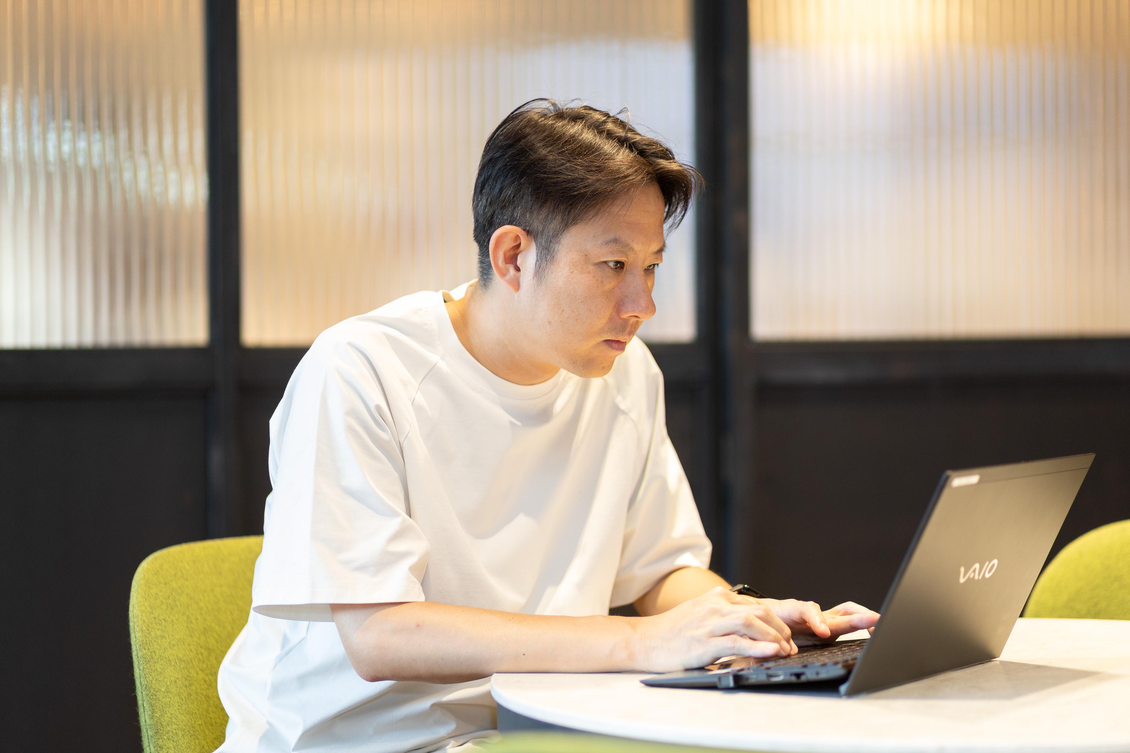 "Webテスト"の導入依頼は伸び、ニーズはさらに高まっています。
私たちは弊社のプロダクトを、国家試験・受験などの人々の人生に関わる1シーンにご活用いただくことを目指しながら、"Webテスト"をテストのスタンダードにしくことが存在意義だと考えています。