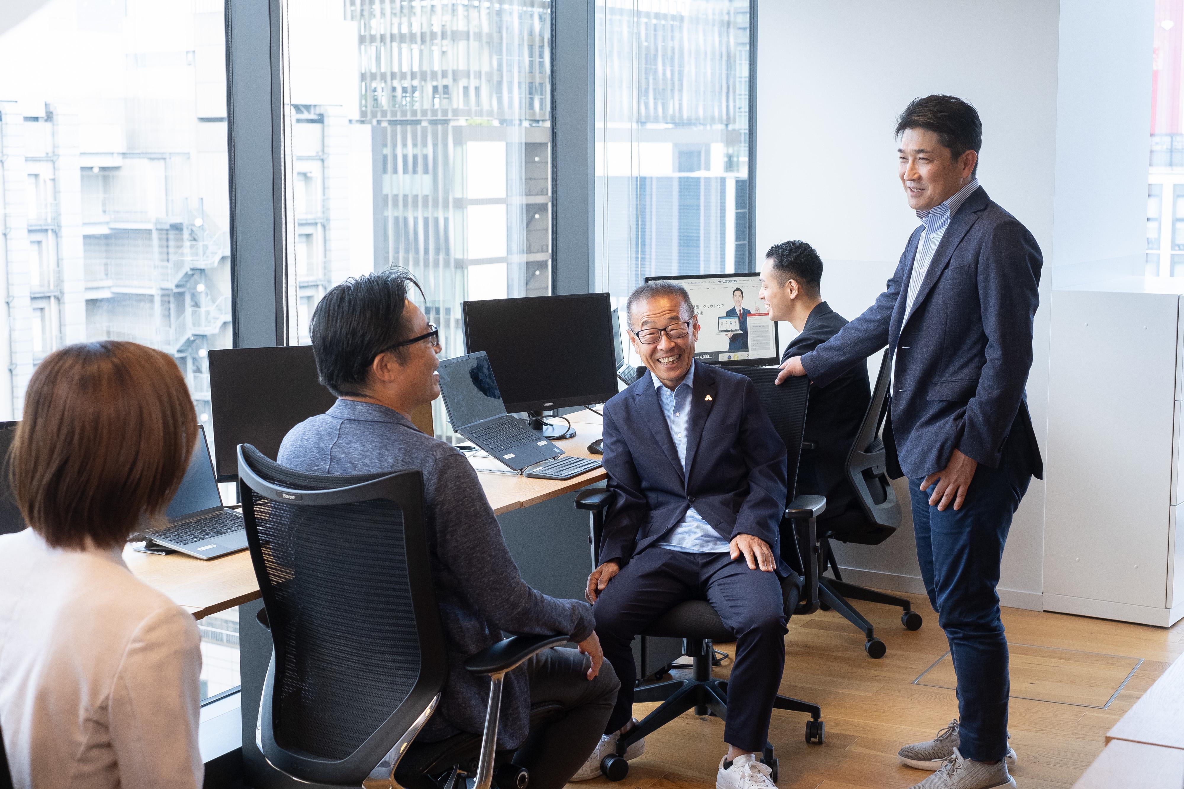 同社は「誰もが“ワクワク”働ける世界を創る」をビジョンに掲げている。人事評価制度を多くの日本企業に導入することで、働く人が自らの未来を明るく捉え、日々の仕事に“ワクワク”した気持ちで臨める世界を作りたいという思いが込められています。