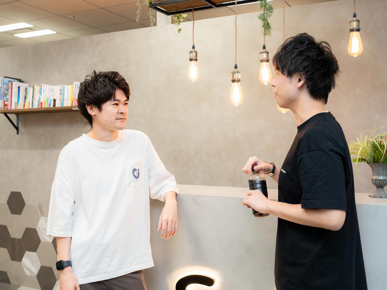 同社では全員、自己開示が求められる。その上で、お互いに熱くぶつかり合い、励まし合うような、まさに“青春”状態を貫き続ける会社であり続けることを目指している。