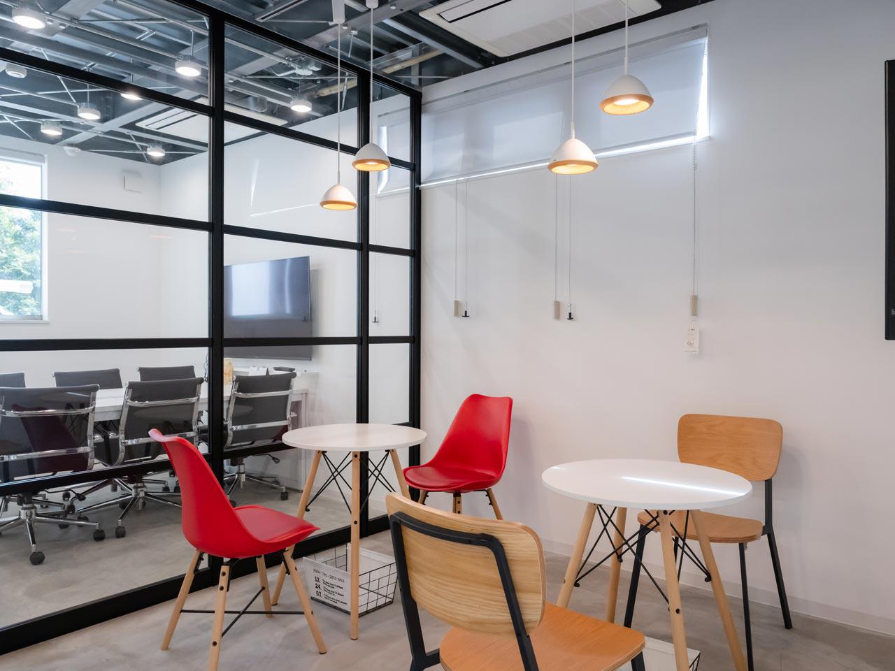 その目標達成に向け、社内体制の整備を急ぐ。