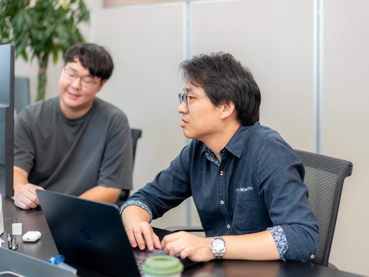 競合他社の比較対象にならないよう“圧倒的な存在になること”を叶えた同社。現在は大企業や有名ブランドからSNSマーケティングに関する相談が押し寄せている。