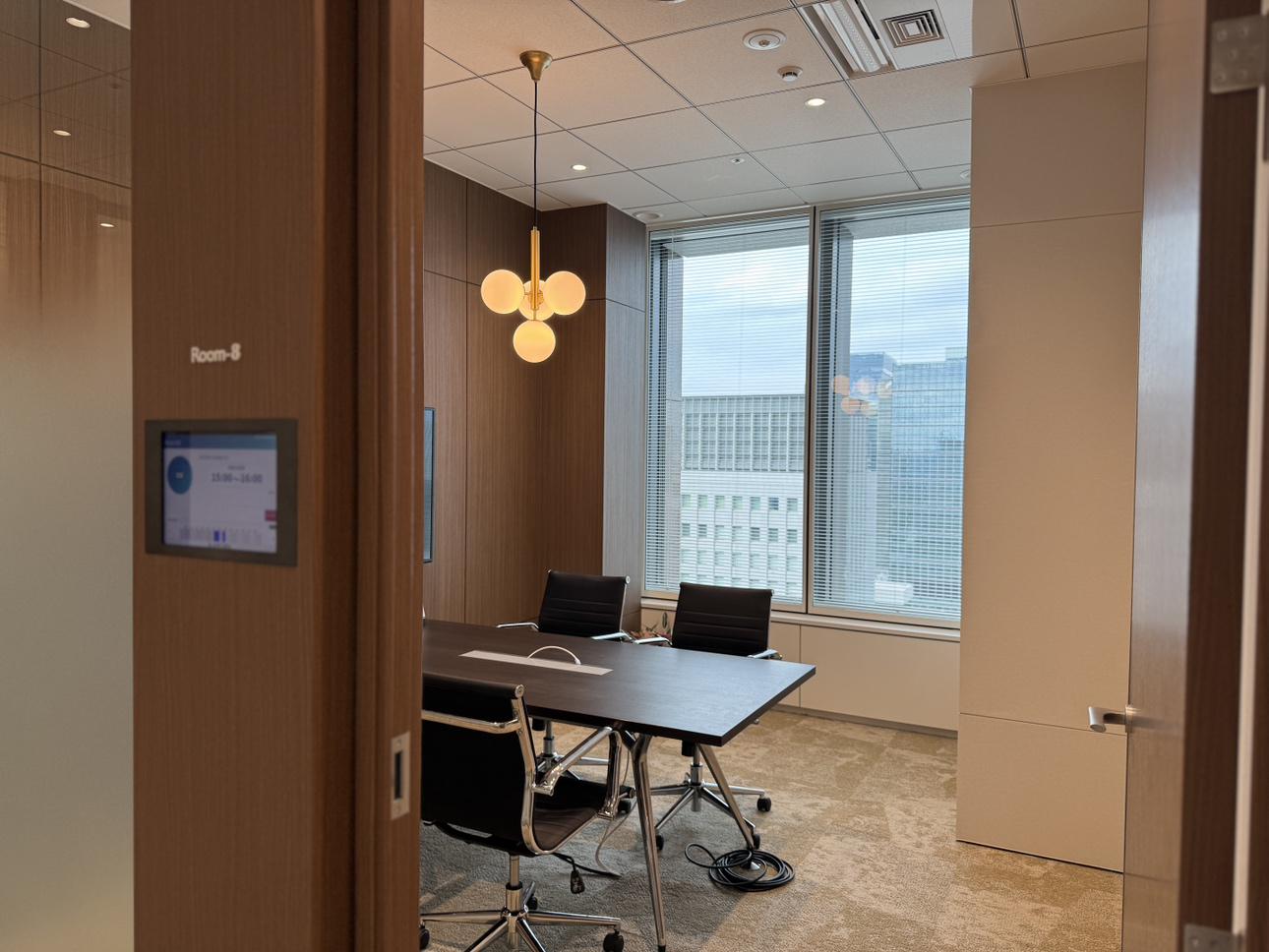 丸の内という日本におけるビジネスシーンの最前線で勤務することができます。