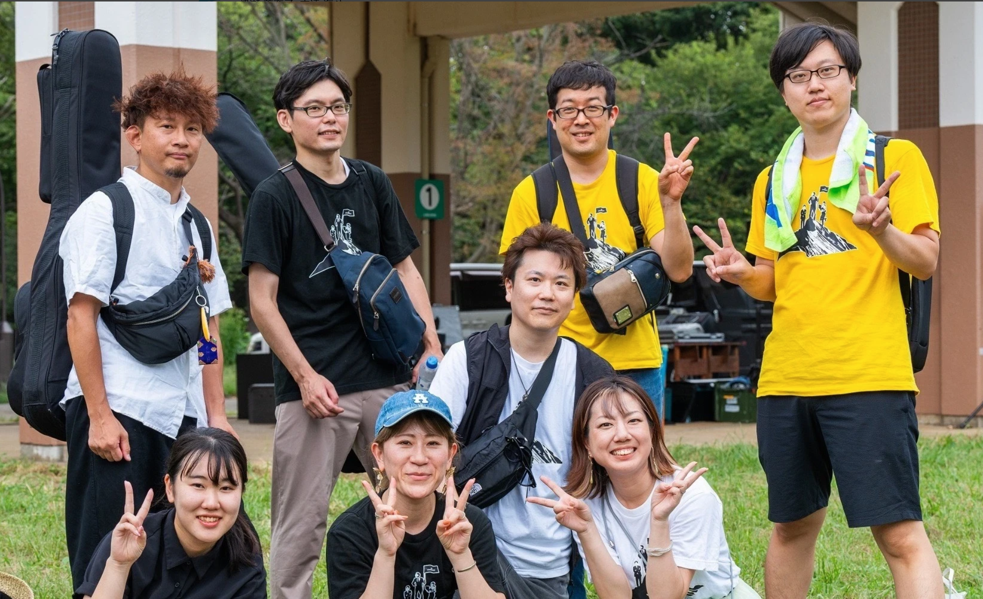 年に一度の社員旅行やBBQ（ファミリーデイ）、納会、忘年会なども定期的に開催しています。また、e-Sports部（スマブラカップ）やバンド部、ボードゲーム部も発足されて任意参加で楽しい時間を過ごしています