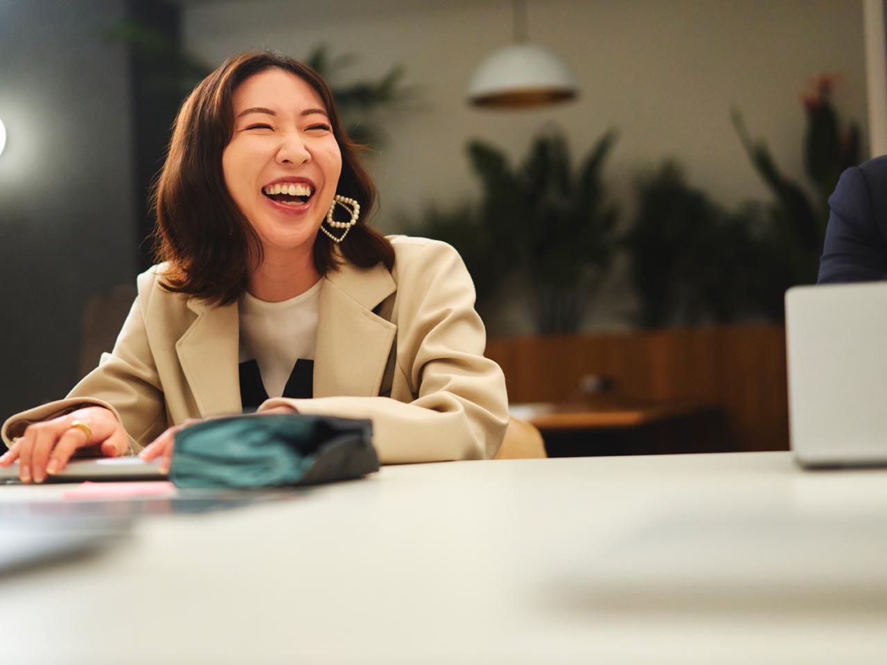 社員間でディスカッションする機会を定期的に設け、会社やサービスに対する意識を高めながら仕事に取り組める環境もある。