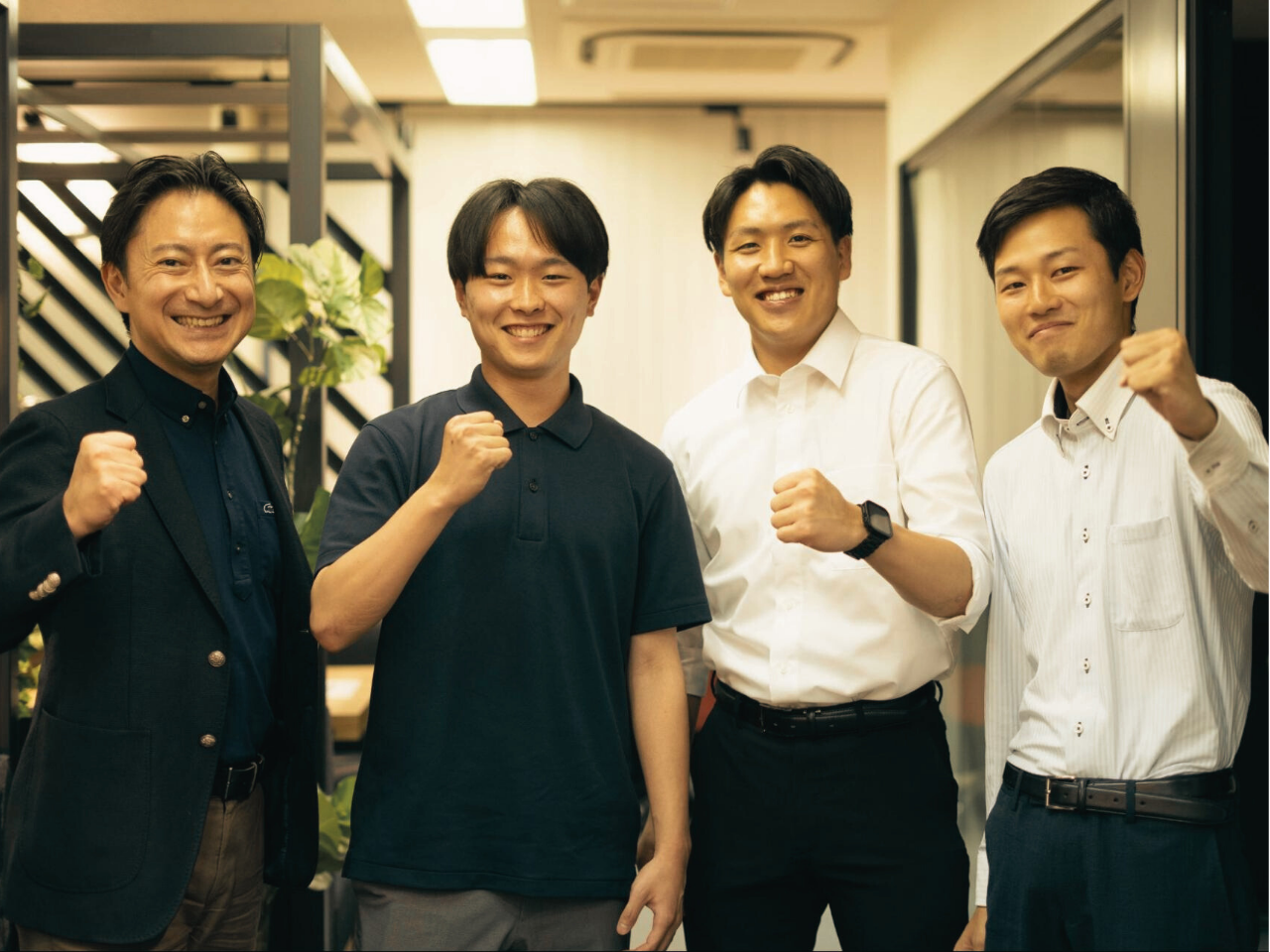 バンドのような熱狂的なチームワークでどのような状況をも楽しみ、ポジティブに能動的にチャレンジをしていく、そんな人材が活躍できる職場だ。