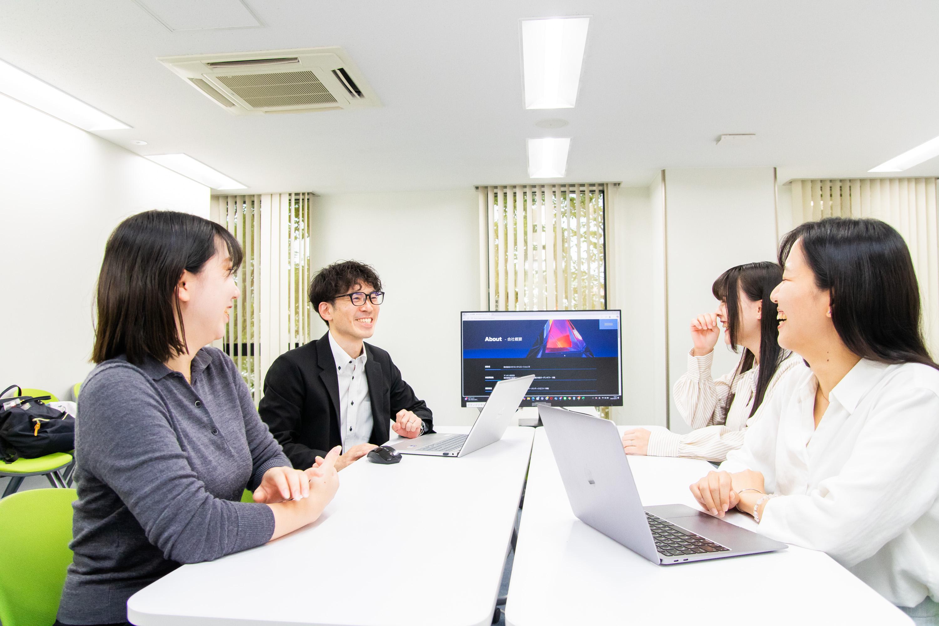 同社は、SES事業を主軸に展開し、クライアントのニーズに応じたエンジニアの常駐型支援サービスを提供する企業。