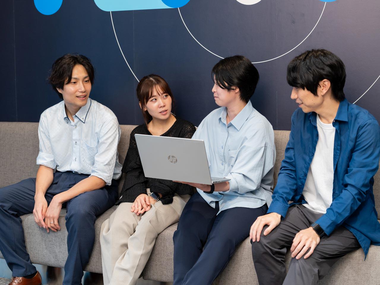 グローバル企業の安定基盤の下、技術を磨きながらチームで成長できる。