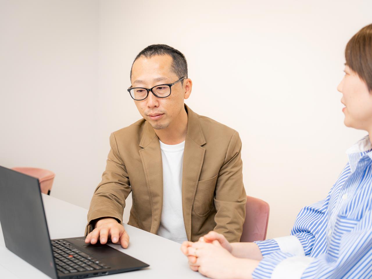 クライアント企業の現場に深く入り込み、担当者と共に課題解決を図っていく「真のコンサルティング」を実現。