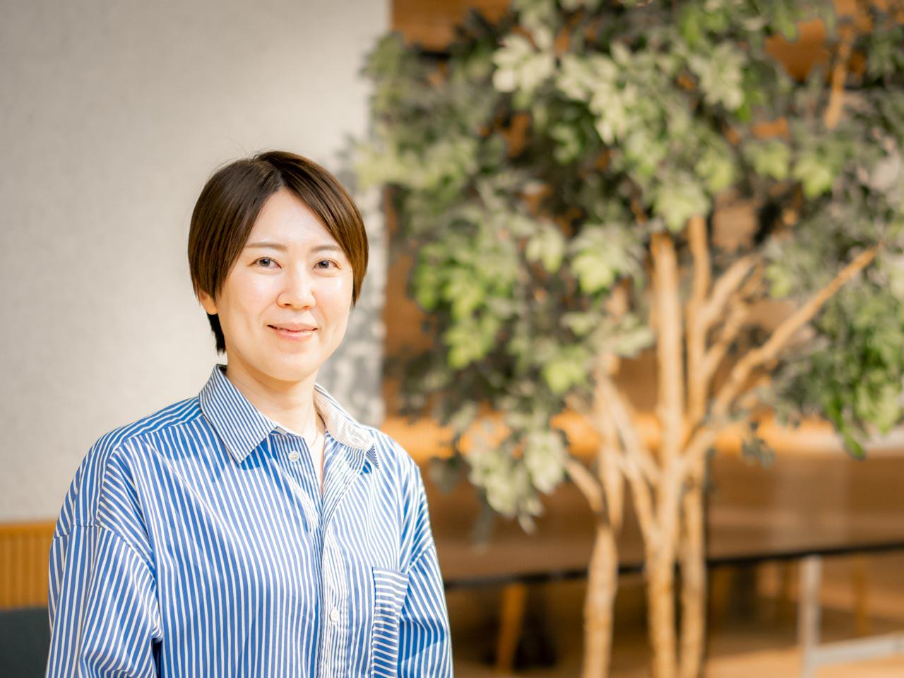 コンサルタントの「個の力」を重視し、成果に応じた報酬体系を整備する一方、退職金制度を用意する等、社員の生活を手厚くバックアップする。