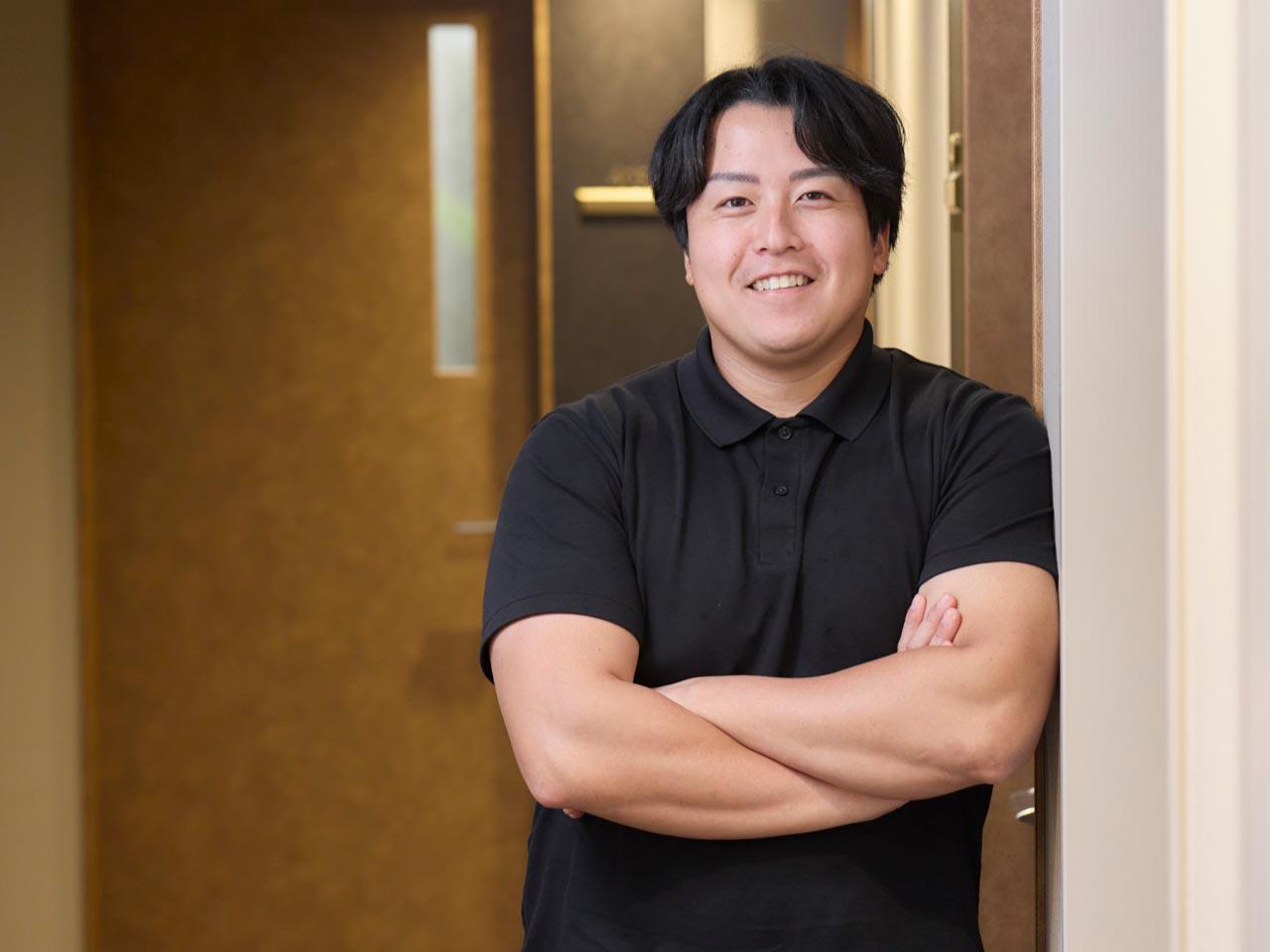 現在はWeb3開発支援やブロックチェーンゲーム開発の他、DX事業（システムエンジニアリング事業）を展開する。