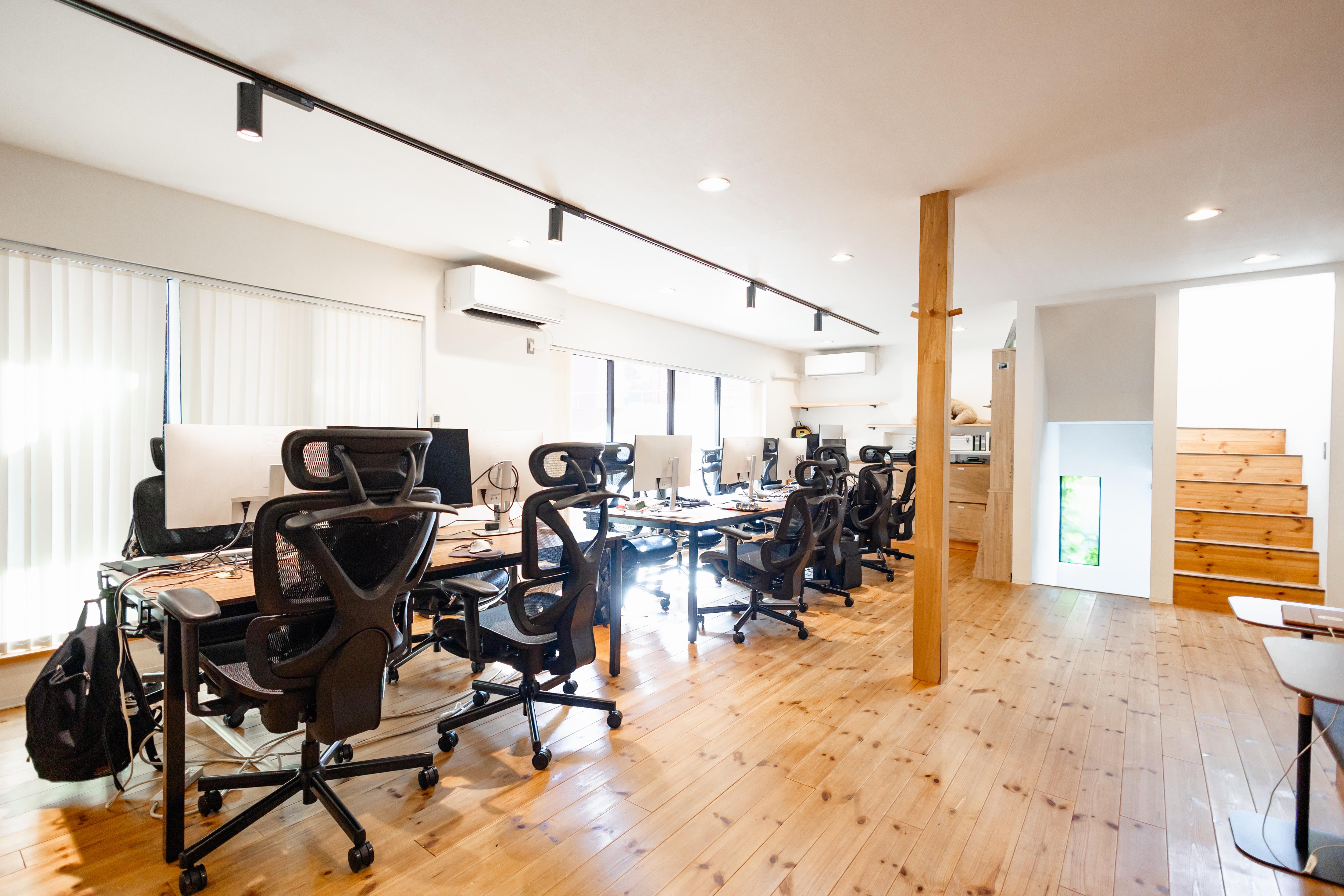 2025年6月より新オフィス(渋谷 猿楽町)に移転しました！
新しいオフィスで気持ちも清々しく業務を取り組んでいます。