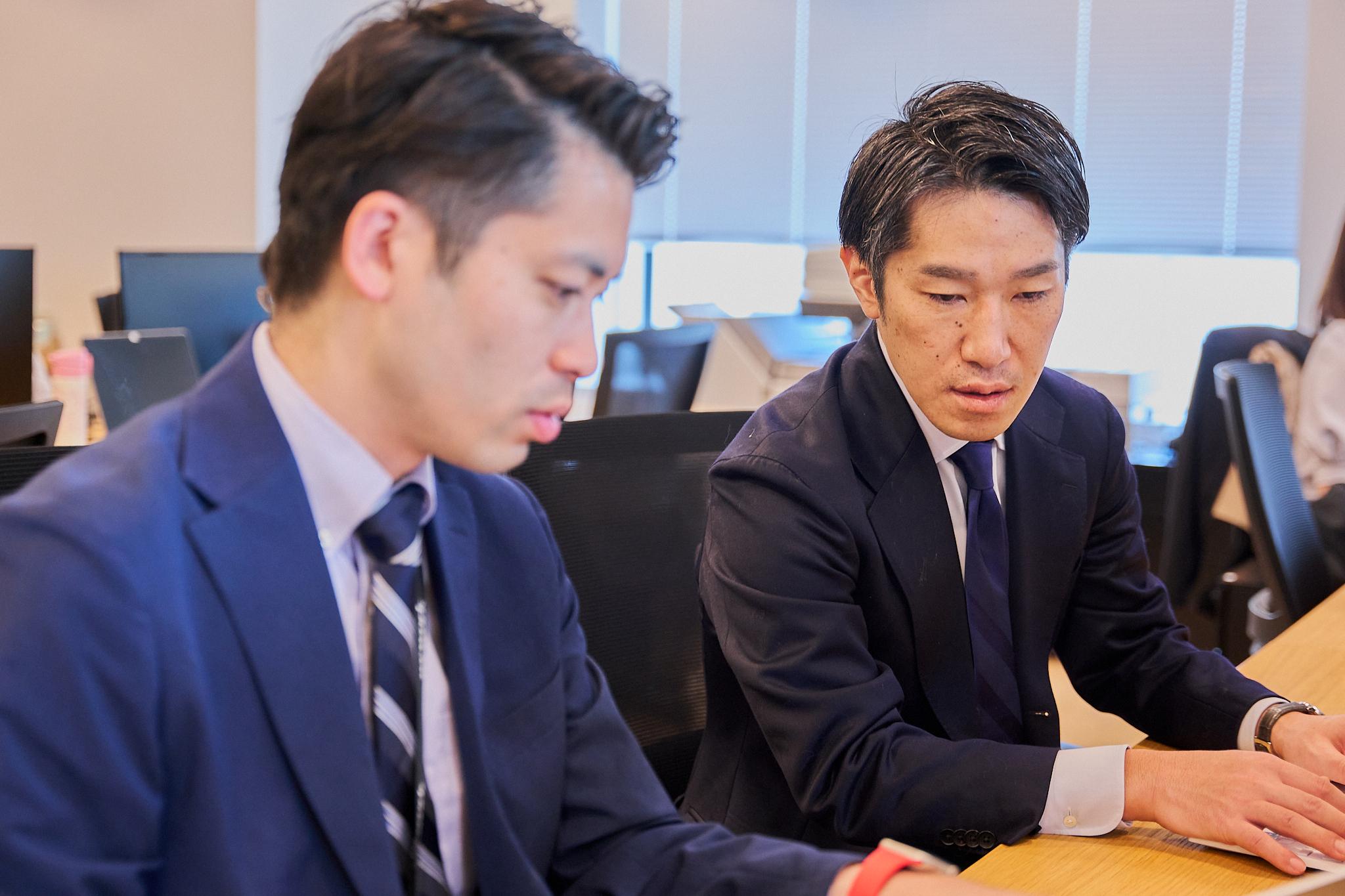 WEBマーケティングのエキスパートと若手人材が融合する組織。20代で事業責任者や営業責任者に抜擢されるメンバーも。