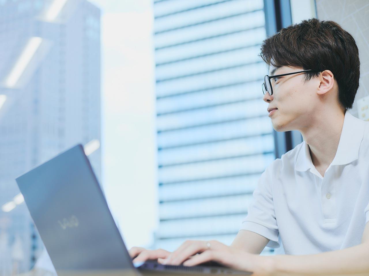 業界・業種を問わず営業活動を行っているためプロジェクトの幅が広く、自社デザイナーによるデザイン提案も可能等、幅広いフェーズを手掛けられることが強みだ。