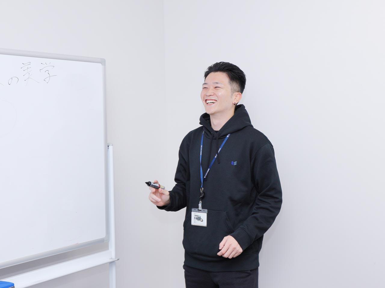 2030年には1万人規模の組織体制を構築し、業界全体の待遇改善を牽引する構想である。