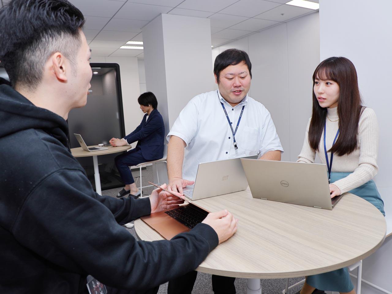 「目標から逆算して合理的に考える」という姿勢が社内に浸透している。