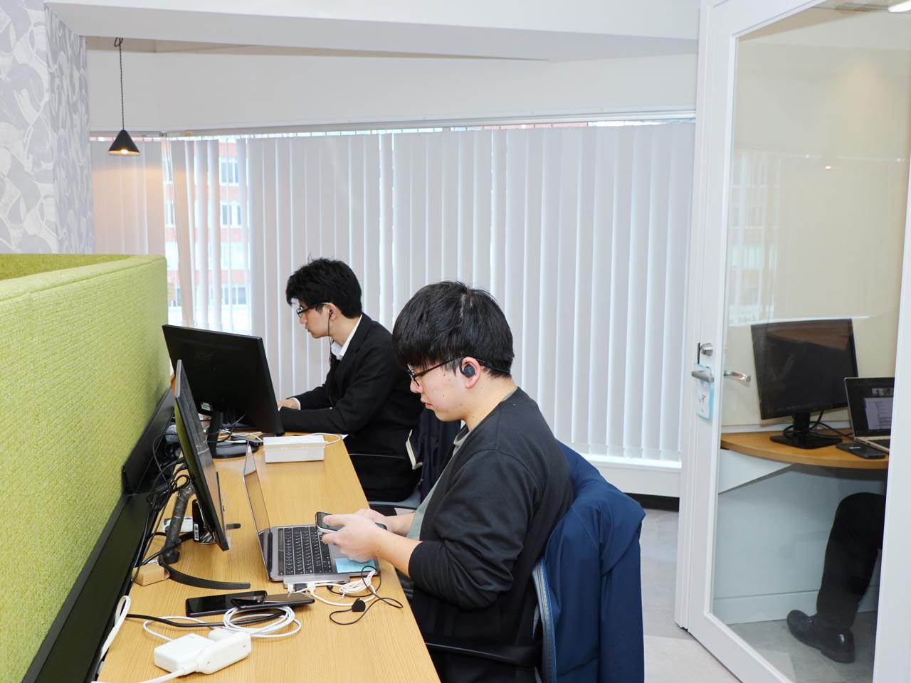 設立間もない会社でありながら、大手事業会社・大手SIerとのパイプがすでにあり、上流工程（PM・PMO／仕様策定／基本設計等）から参画できるプロジェクトが複数稼働している。