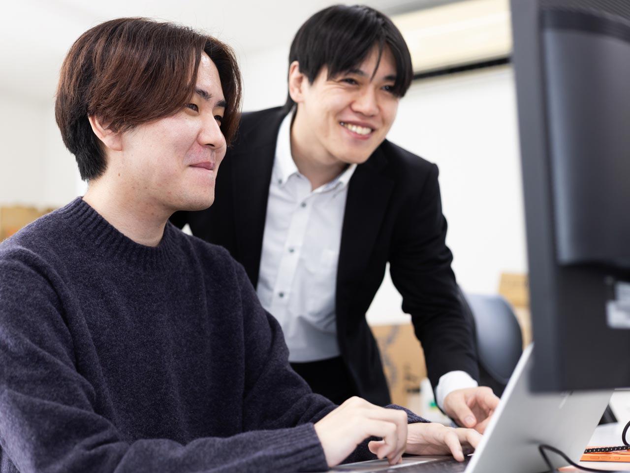 また、案件単価と実質還元率を公開する透明性の高い給与制度を整備し、納得して働ける仕組みを確立。